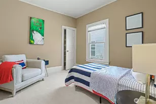 4317 Phinney Ave N, Seattle, WA 98103 - Photo 16