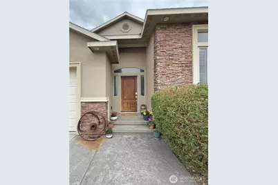7019 NE Lake Vista Drive, Moses Lake, WA 98837 - Photo 2