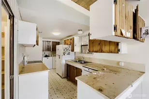 16615 10th Ave SW, Burien, WA 98166 - Photo 8