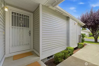 5220 77th Street W #8, Lakewood, WA 98499 - Photo 6