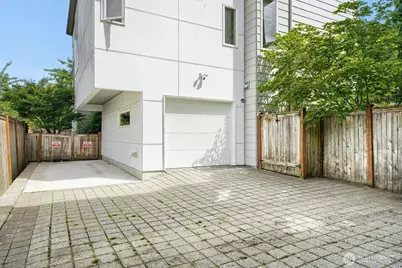 6533 34th Avenue SW #B, Seattle, WA 98126 - Photo 4