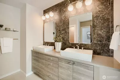 6533 34th Avenue SW #B, Seattle, WA 98126 - Photo 24