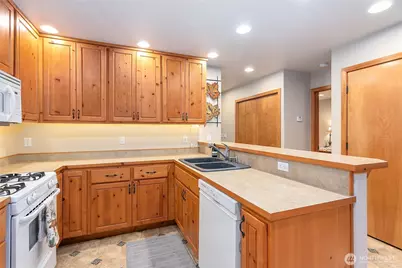 6978 Rainier Way, Deming, WA 98244 - Photo 10
