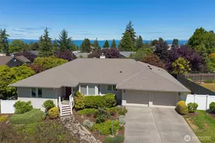 2015 W 7th St, Port Angeles, WA 98363 - Photo 1