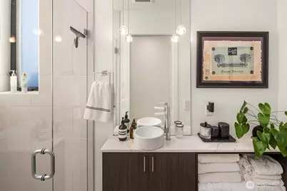 210 W Comstock Street #301, Seattle, WA 98119 - Photo 24