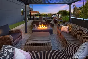 210 W Comstock St, Seattle, WA 98119 - Photo 8