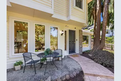 6914 163rd Place SW, Edmonds, WA 98026 - Photo 2