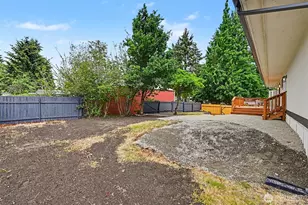 20006 117th St E, Bonney Lake, WA 98391 - Photo 26