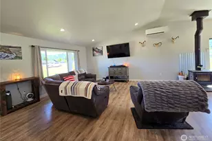 1040 Ashwood Ln, Forks, WA 98331 - Photo 4