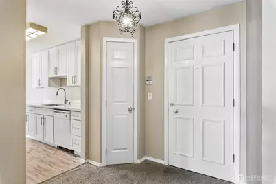 10129 Main St, Bellevue, WA 98004 - Photo 8