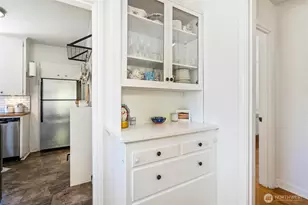 8526 17th Ave NE, Seattle, WA 98115 - Photo 10
