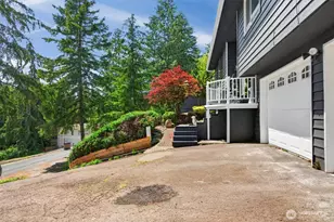 2678 Maplewood Dr, Longview, WA 98632 - Photo 2