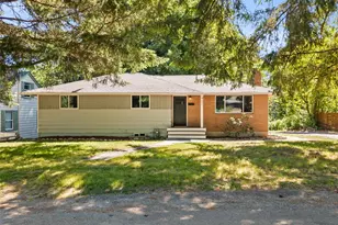 407 Seattle Ave, Port Orchard, WA 98366 - Photo 2