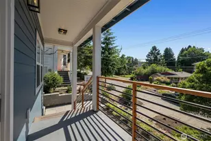 1822 31st Ave, Seattle, WA 98122 - Photo 2