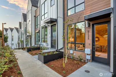 9744 B Holman Road NW, Seattle, WA 98117 - Photo 2
