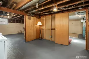 3802 NE 52nd St, Seattle, WA 98105 - Photo 32