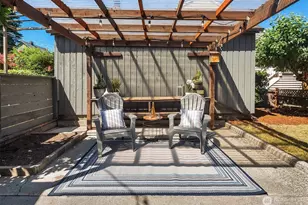 3802 NE 52nd St, Seattle, WA 98105 - Photo 26