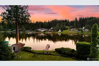 15404 Lakeview Avenue, Stanwood, WA 98292 - Photo 14
