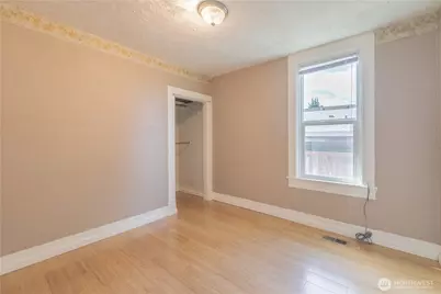 2424 Cleveland Avenue, Everett, WA 98201 - Photo 16