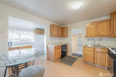 2424 Cleveland Avenue, Everett, WA 98201 - Photo 20