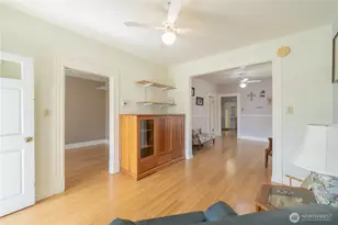 2424 Cleveland Ave, Everett, WA 98201 - Photo 10