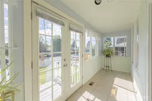 2424 Cleveland Ave, Everett, WA 98201 - Photo 4
