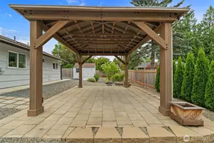 5801 214th St SW, Mountlake Terrace, WA 98043 - Photo 18