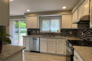 1988 Cascade View Dr, Camano Island, WA 98282 - Photo 8