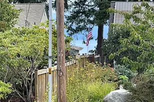 1988 Cascade View Dr, Camano Island, WA 98282 - Photo 20