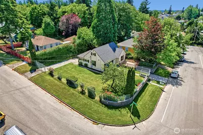 6815 S 120th Place, Seattle, WA 98178 - Photo 1