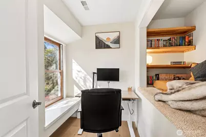 7238 Lakemont Boulevard SE, Bellevue, WA 98006 - Photo 18