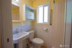 1015 W 5th St, Centralia, WA 98531 - Photo 20