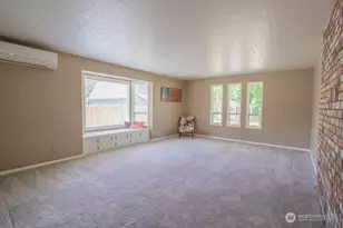 1015 W 5th St, Centralia, WA 98531 - Photo 4
