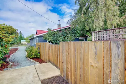 15301 Second Avenue, Bow, WA 98232 - Photo 34