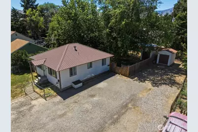 1012 Yale Avenue, Wenatchee, WA 98801 - Photo 2