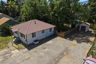 1012 Yale Ave, Wenatchee, WA 98801 - Photo 2