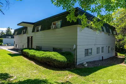 933 N Baker Avenue #1-16, East Wenatchee, WA 98802 - Photo 2