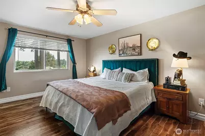 5916 51st Street Ct W, University Place, WA 98467 - Photo 8