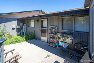 340 Pear Ln, Wenatchee, WA 98801 - Photo 6