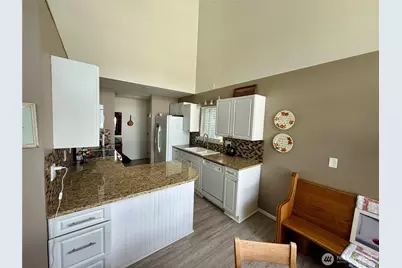107 S Schafer Street #5A, Wenatchee, WA 98801 - Photo 2