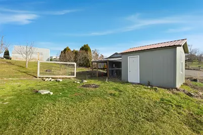 401 Clemans View Road, Selah, WA 98942 - Photo 8