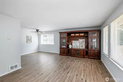 18312 Parkcrest Court SE, Yelm, WA 98597 - Photo 6