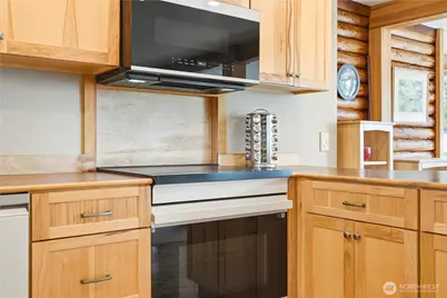 840 Wolverine Place, Camano Island, WA 98282 - Photo 12