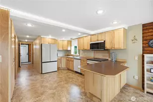 840 Wolverine Pl, Camano Island, WA 98282 - Photo 10