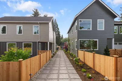 11739 40th Avenue NE #A, Seattle, WA 98125 - Photo 32