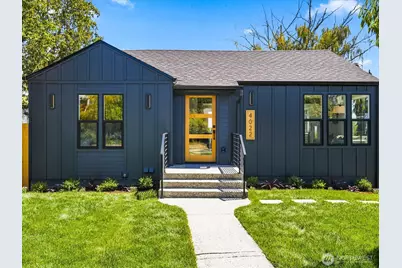 4022 37th Avenue SW, Seattle, WA 98126 - Photo 2