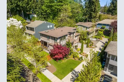11222 116th Place NE #L4, Kirkland, WA 98033 - Photo 2