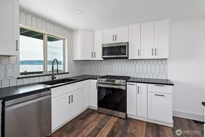 2123 Stoney Beach Lane, Oak Harbor, WA 98277 - Photo 8