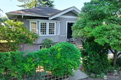 2112 N 132nd Street, Seattle, WA 98133 - Photo 2