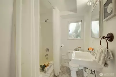 2112 N 132nd Street, Seattle, WA 98133 - Photo 24